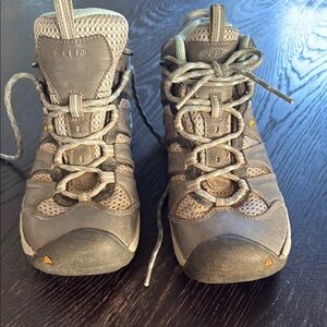 Keen Rugged Gray Trail Boots